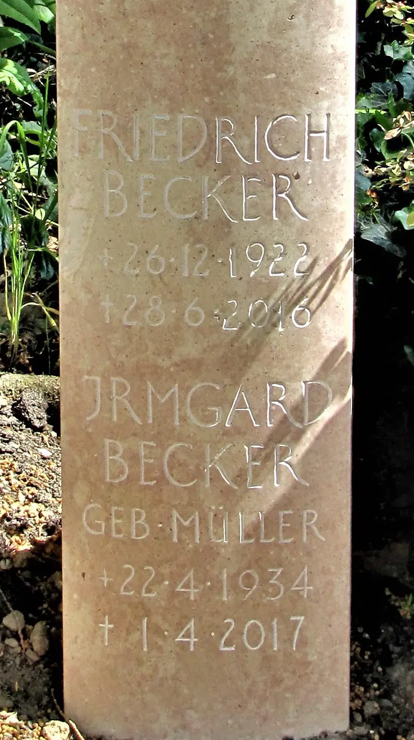 Grabstein-Detail Friedrich und Irmgard Becker