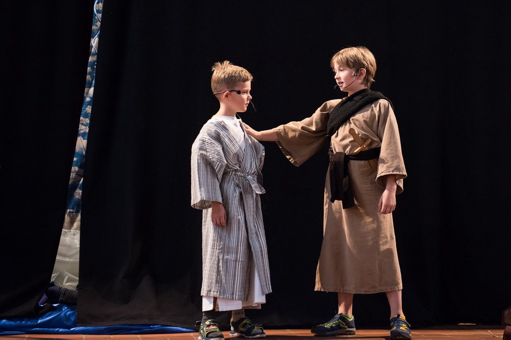 Aufführung des Kindermusicals „Petrus geht mit Jesus“ anlässlich des 125-jährigen Jubiläums der Petruskirche in Berlin-Lichterfelde.