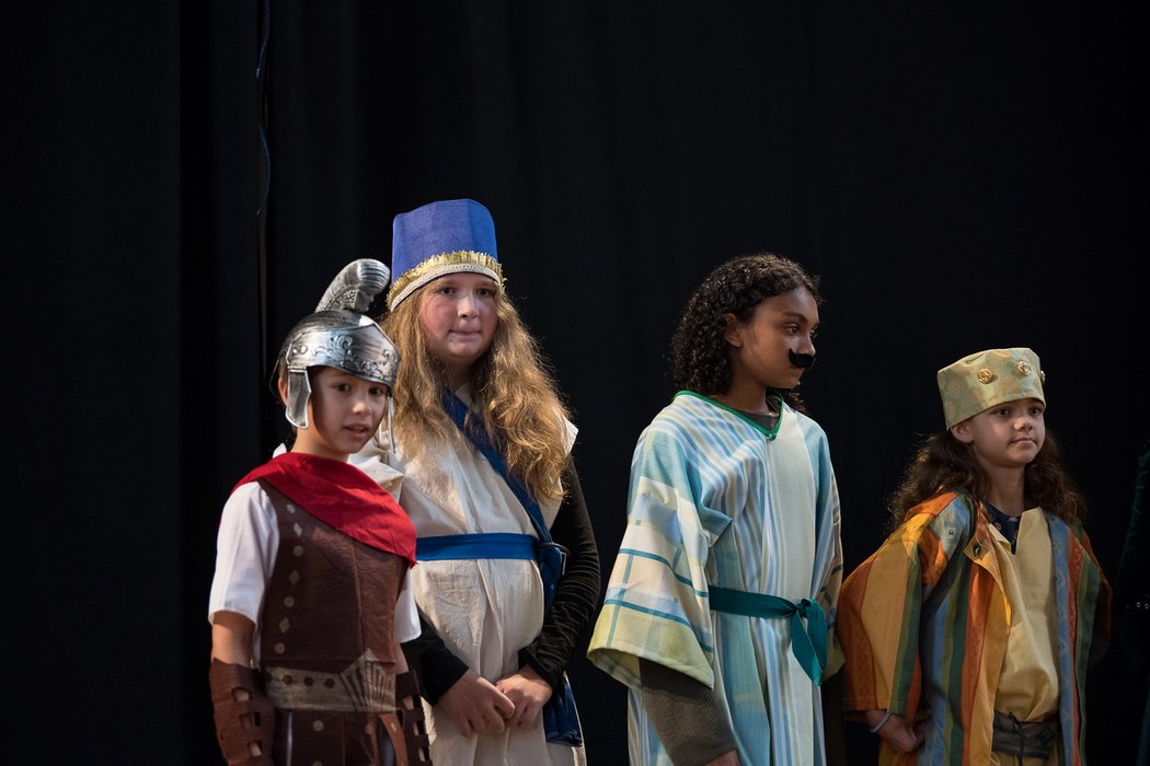 Aufführung des Kindermusicals „Petrus geht mit Jesus“ anlässlich des 125-jährigen Jubiläums der Petruskirche in Berlin-Lichterfelde.